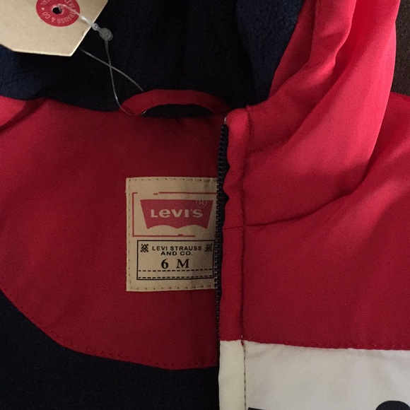 Levi’s Baby Puffer jacket / winter jacket size 6m - Picture 3 of 3